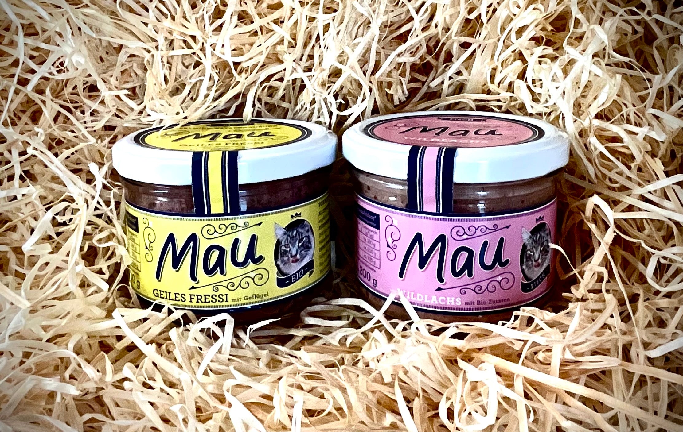 Organic Cat Food. Two Flavour Pack. 1 x Chicken. 1 x Wild Salmon. Glass Jars.