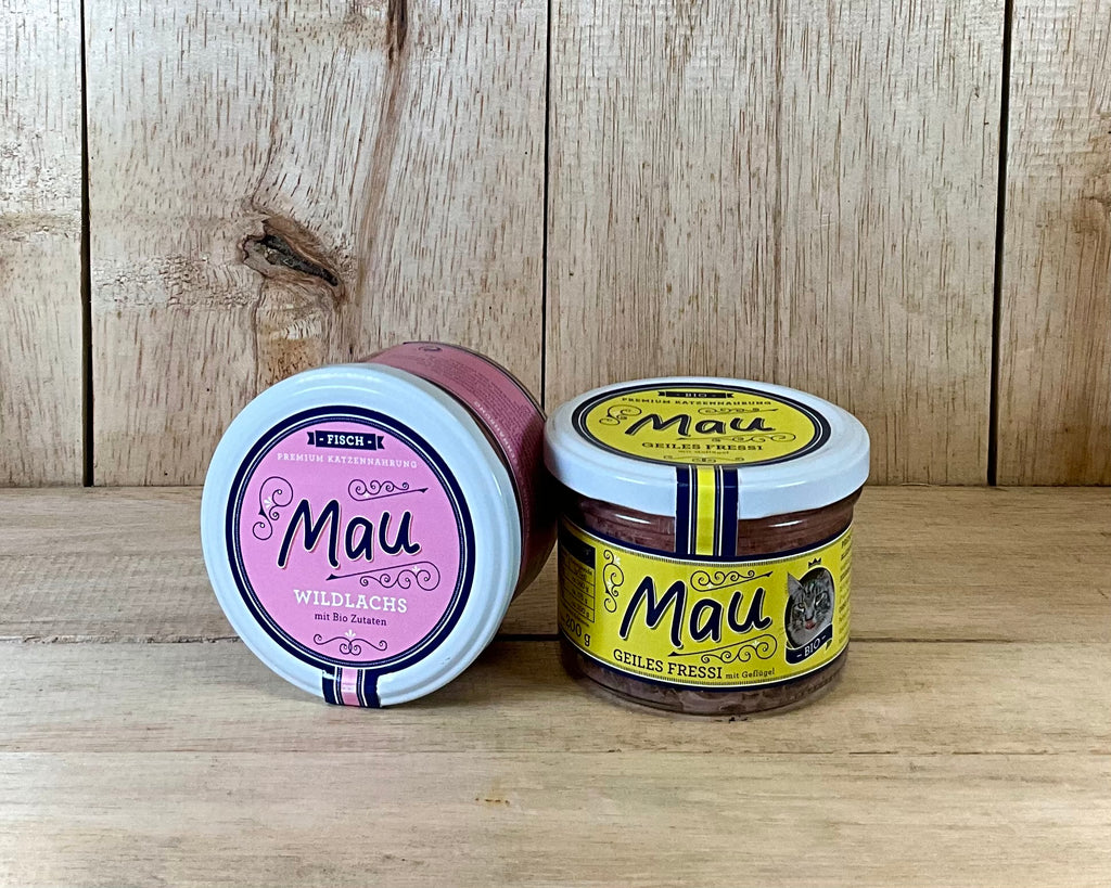 Organic Cat Food. Two Flavour Pack. 1 x Chicken. 1 x Wild Salmon. Glass Jars.